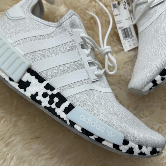ADIDAS NMD R1 - Picture 2 of 8